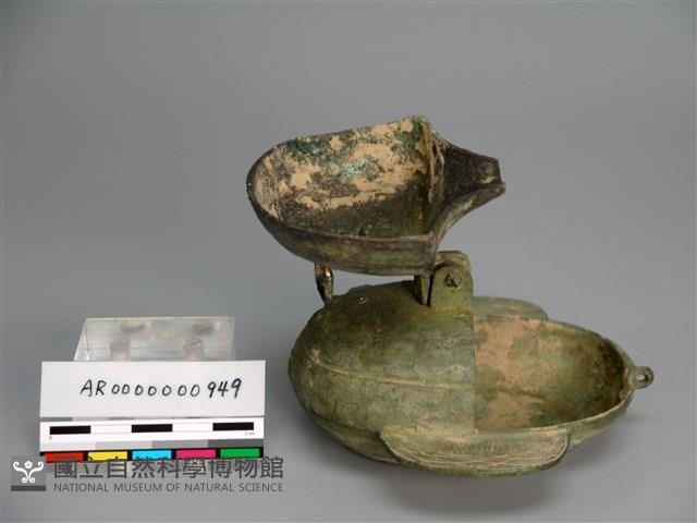雙耳盒形銅燈藏品圖，第2張
