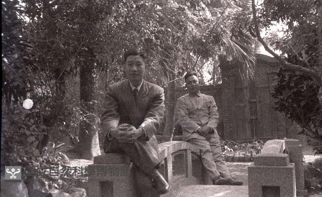 許蒼澤與同事（1950至2006年臺灣常民生活）藏品圖，第1張