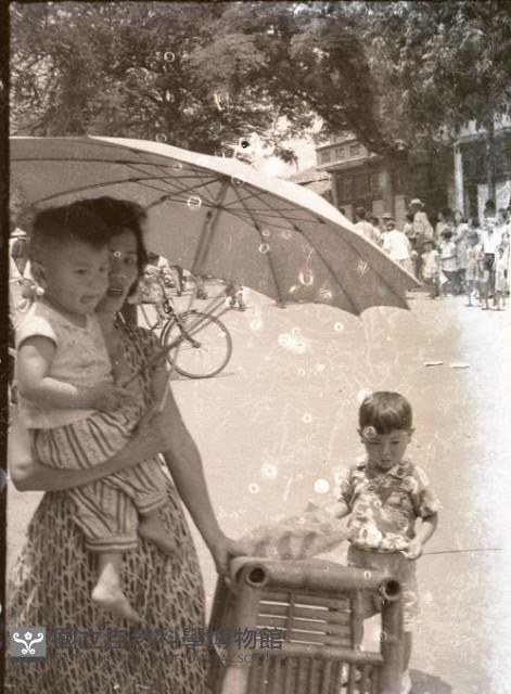 1950至2006年台灣常民生活藏品圖，第1張