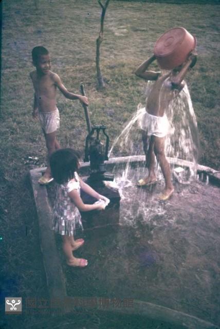 沖涼（1950至2006年臺灣常民生活）藏品圖，第1張