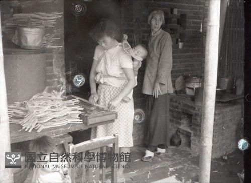 1950至2006年台灣常民生活藏品圖，第1張