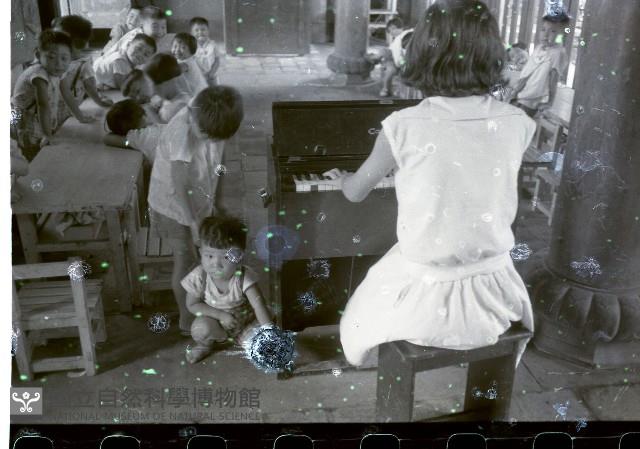 1950至2006年臺灣常民生活藏品圖，第1張