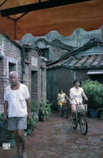 1950至2006年臺灣常民生活藏品圖，第1張