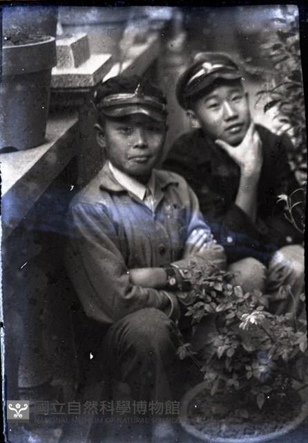 許蒼澤與臺中中學校同學（1950至2006年臺灣常民生活）藏品圖，第1張