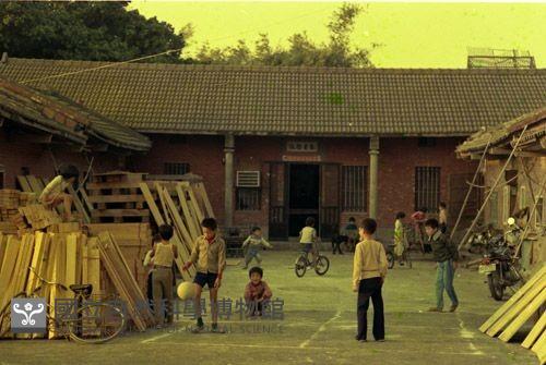 1950至2006年臺灣常民生活藏品圖，第1張