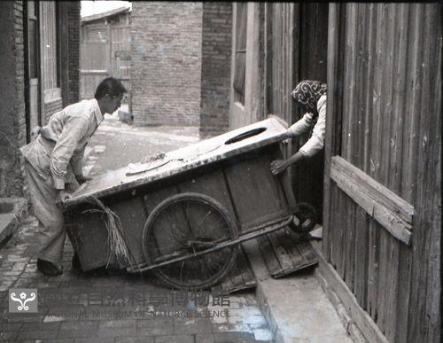 1950至2006年臺灣常民生活藏品圖，第1張