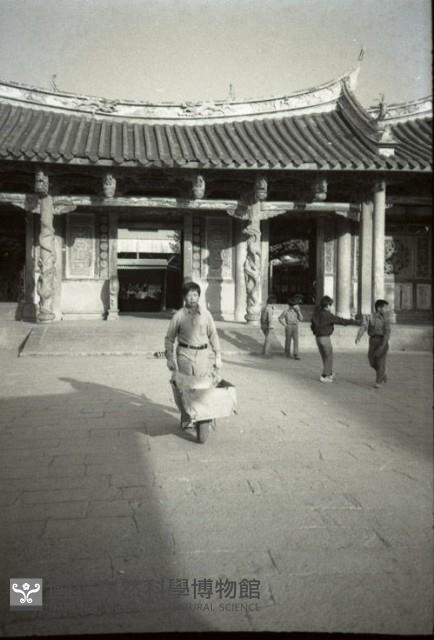 1950至2006年臺灣常民生活藏品圖，第1張
