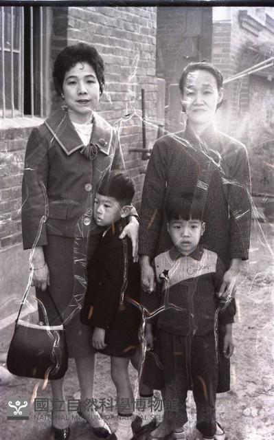 1950至2006年臺灣常民生活藏品圖，第1張