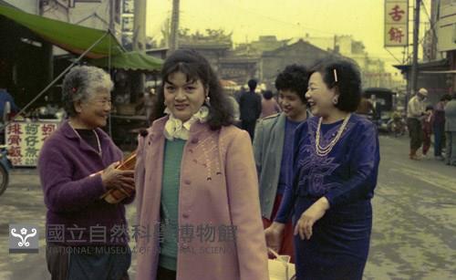 1950至2006年臺灣常民生活藏品圖，第1張