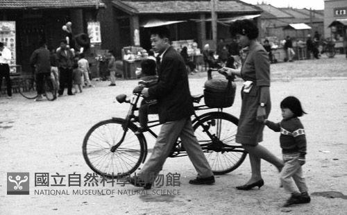 1950至2006年臺灣常民生活藏品圖，第1張