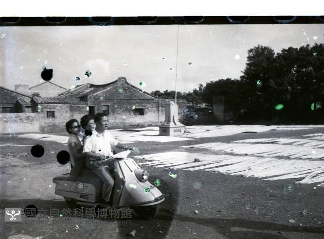 1950至2006年臺灣常民生活藏品圖，第1張