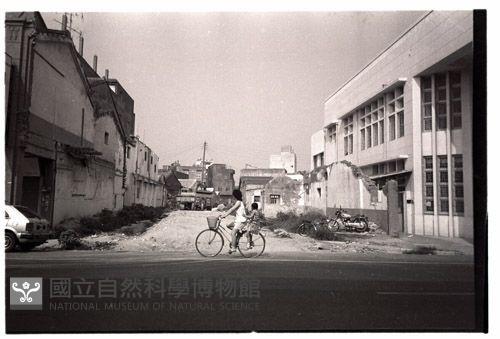 1950至2006年臺灣常民生活藏品圖，第1張