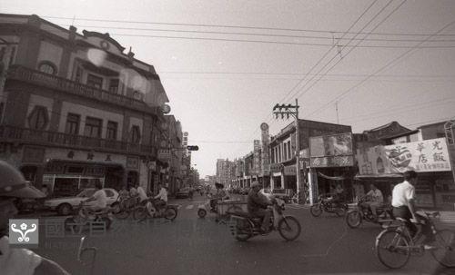 1950至2006年臺灣常民生活藏品圖，第1張