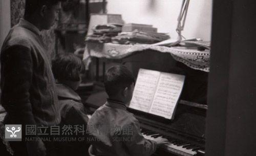 1950至2006年臺灣常民生活藏品圖，第1張