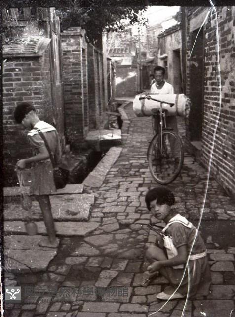 1950至2006年台灣常民生活藏品圖，第1張
