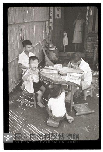 1950至2006年臺灣常民生活藏品圖，第1張