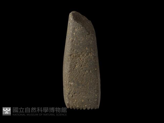 有槽石棒藏品圖，第4張