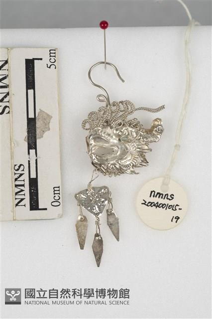 銀飾(龍形耳環)藏品圖，第1張