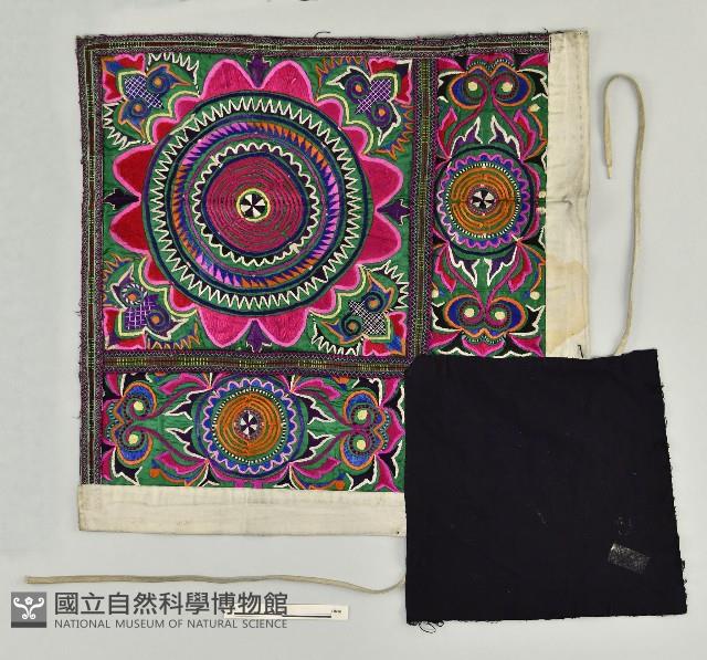 繡花胸圍藏品圖，第1張