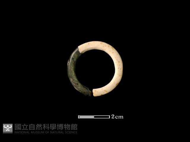 玉玦藏品圖，第1張