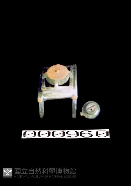 綠釉磨--蓋藏品圖，第1張