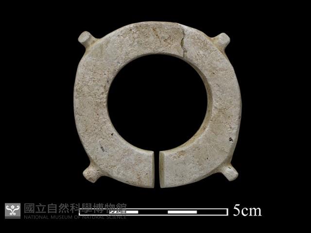 玉玦藏品圖，第1張