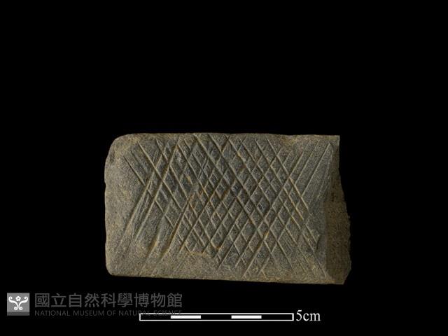 有槽石棒藏品圖，第2張