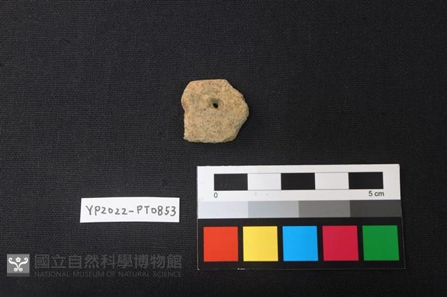 帶穿陶片藏品圖，第2張