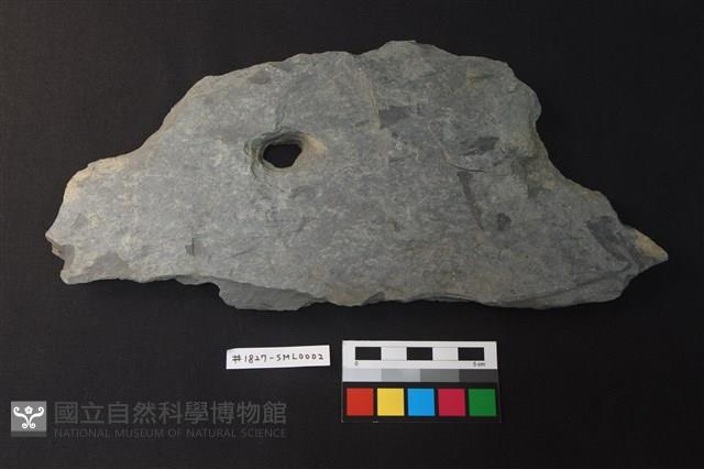 帶穿石板藏品圖，第1張