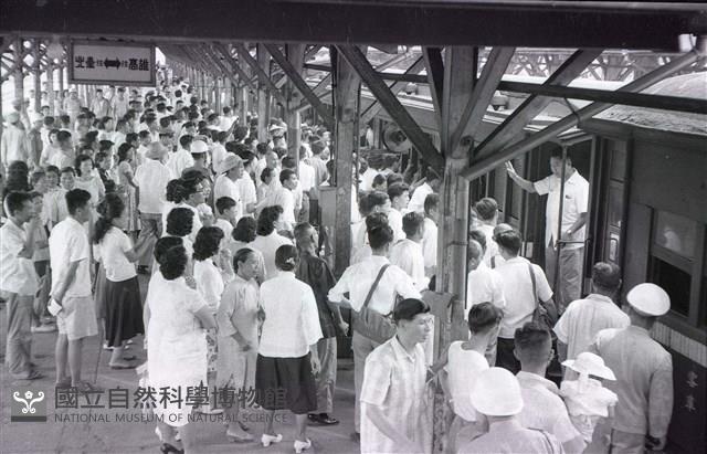 興南戲院技工入伍（1950至2006年臺灣常民生活）藏品圖，第1張