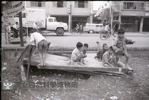 1950至2006年台灣常民生活藏品圖，第1張