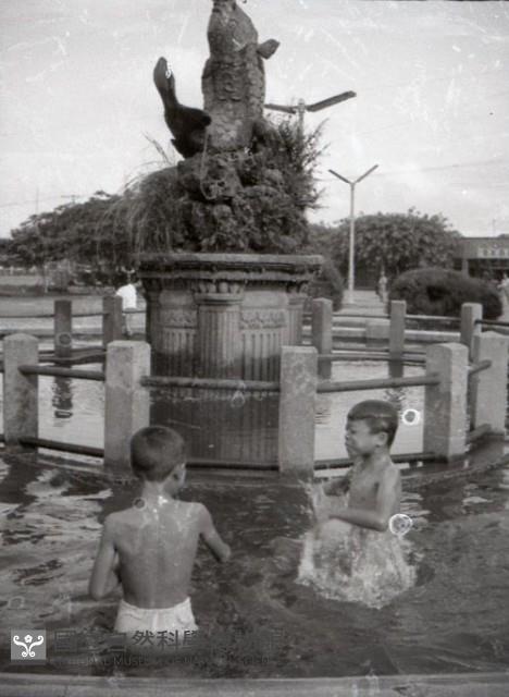 1950至2006年台灣常民生活藏品圖，第1張