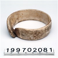 貝製腕飾藏品圖，第2張