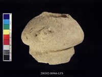雙豎把矮圈足陶罐藏品圖，第3張