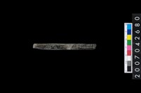 石環製作材料-中央帶啄孔打製圓板殘件藏品圖，第4張