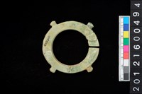 帶四突起玦形耳飾藏品圖，第2張