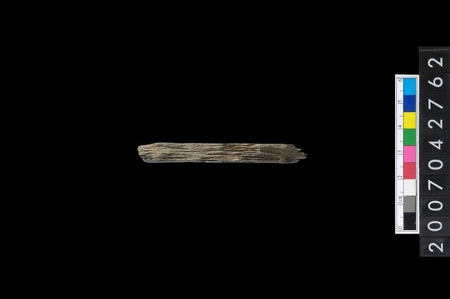 石環製作材料－中央帶啄孔打製圓板殘件藏品圖，第3張