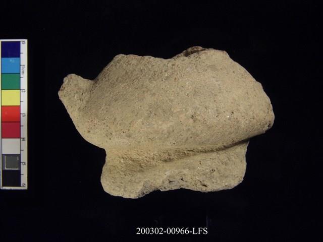 雙豎把矮圈足陶罐藏品圖，第4張
