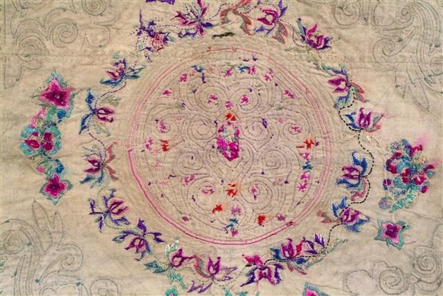 背兒帶繡片藏品圖，第4張