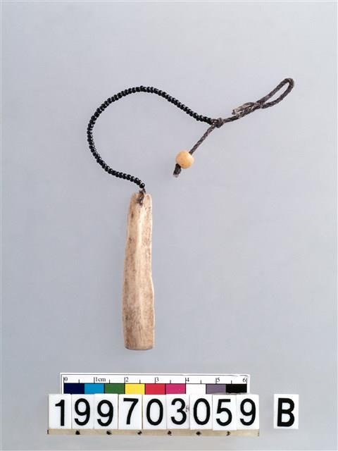 女子耳飾藏品圖，第1張