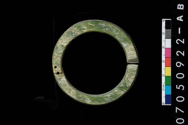 環狀玦形耳飾藏品圖，第3張