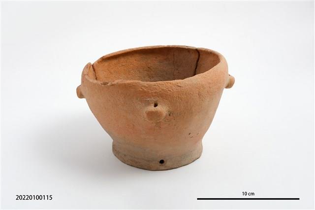 張口斂唇四繫耳圈足碗藏品圖，第2張