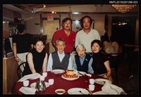 相關藏品主要名稱：李一楠夫婦與琦君夫婦慶生會合照2-3的藏品圖示