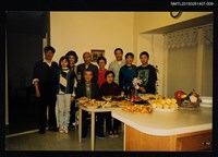 相關藏品主要名稱：李唐基家族照(琦君夫婦與李唐基家人於餐桌合影)的藏品圖示