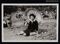相關藏品主要名稱：琦君夫婦生活照1-27（琦君獨照）的藏品圖示