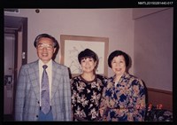 相關藏品主要名稱：琦君夫婦與友人西林合照2-17的藏品圖示