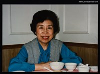 相關藏品主要名稱：琦君夫婦與劉振強合照（琦君獨照）19的藏品圖示