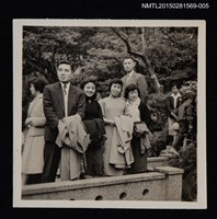 相關藏品主要名稱：琦君夫婦與友人餐聚合照5的藏品圖示