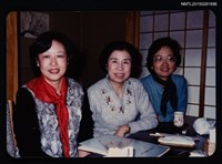 相關藏品主要名稱：琦君與簡靜惠等人合照的藏品圖示