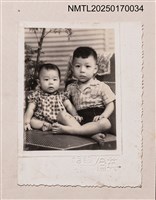 相關藏品主要名稱：2名孩童合影/其他-劃一題名：呂赫若家族相簿的藏品圖示